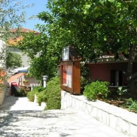 Apartment Miho Orebic